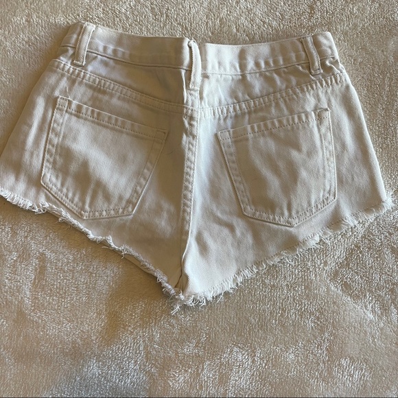 Forever 21 White shorts - Picture 4 of 4